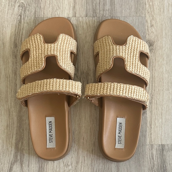 Steve Madden Beige Woven Slide Sandals - Picture 1 of 1